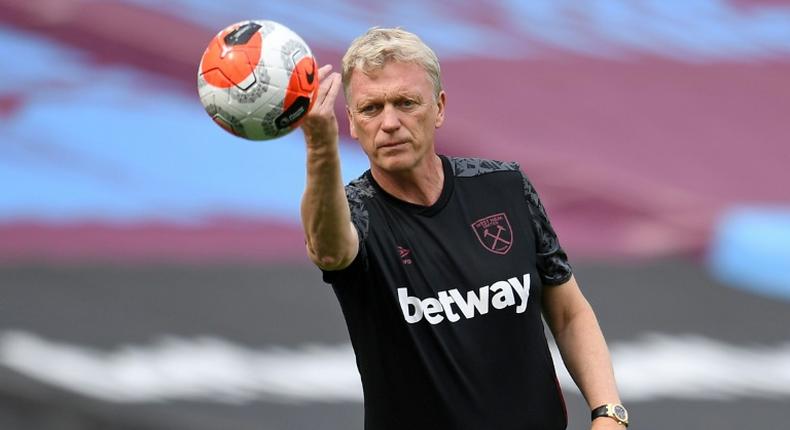 West Ham manager David Moyes is self-isolating after testing positive for coronavirus