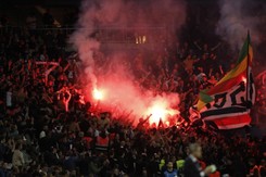 Prezydent Serbii żąda ujawnienia nazwisk 'bandytów', którzy w Paryżu napadli na kibiców Crvenej Zvezdy Belgrad