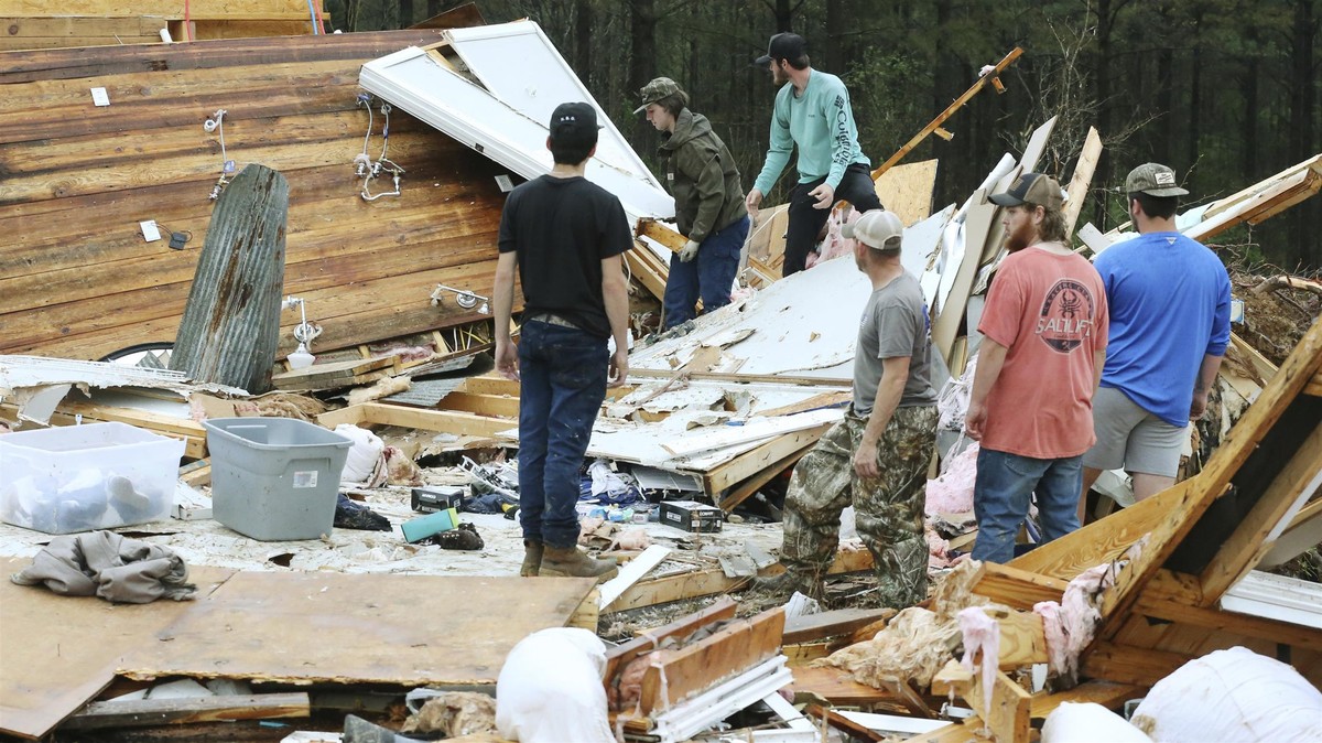 Tornado kidnapped the house and threw at over 70 meters. There were people inside