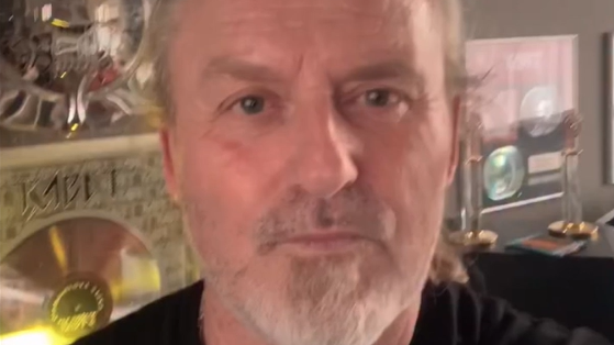 Líder skupiny Kabát Josef Vojtek.