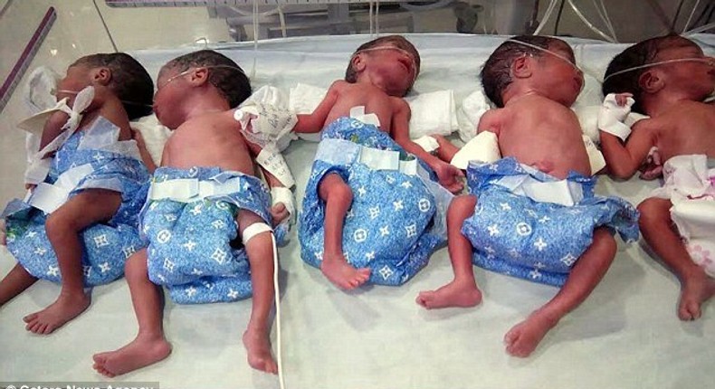 Woman gives birth to 5 children after thinking she was pregnant with one baby