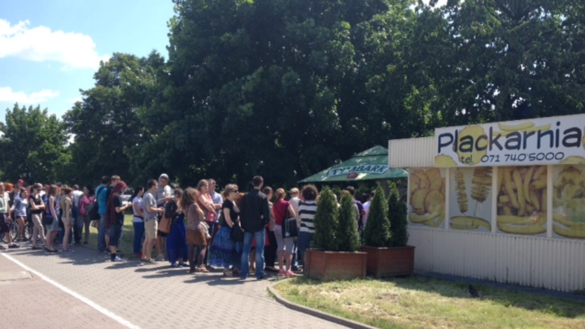 Tłumy wrocławian w kolejce po placki