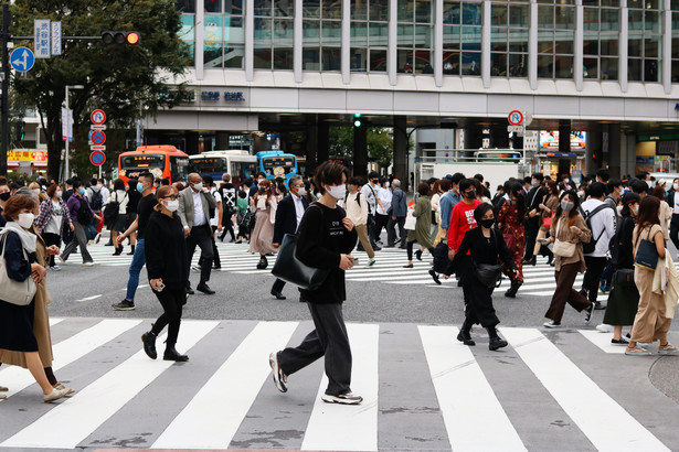 Mieszkańcy Tokio w czasach pandemii