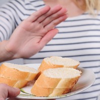 Orrfolyás, hasfájás, csalánkiütés: ezek a búzaallergia tünetei