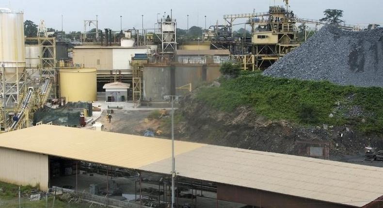 AngloGold Ashanti's main sulphide treatment plant is seen in Obuasi  in a file photo.   REUTERS/Kwasi Kpodo