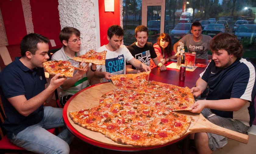 W poznańskim lokalu można zamówić największą pizzę w Polsce!