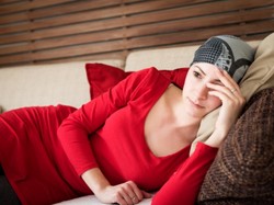 Podwójna szkodliwość depresji: Wpływa na szanse przeżycia u kobiet chorych na raka piersi