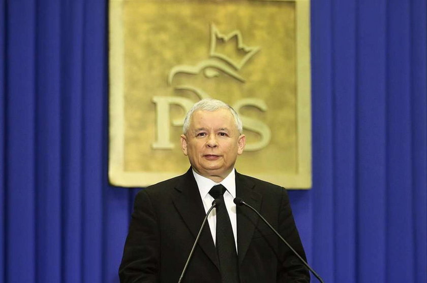 Kaczyński ma już sześciu ochroniarzy! FOTO