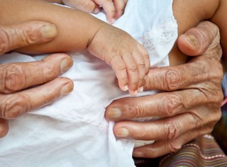 Kiedy można dostać rentę rodzinną w drodze wyjątku mimo niespełnienia ustawowych warunków