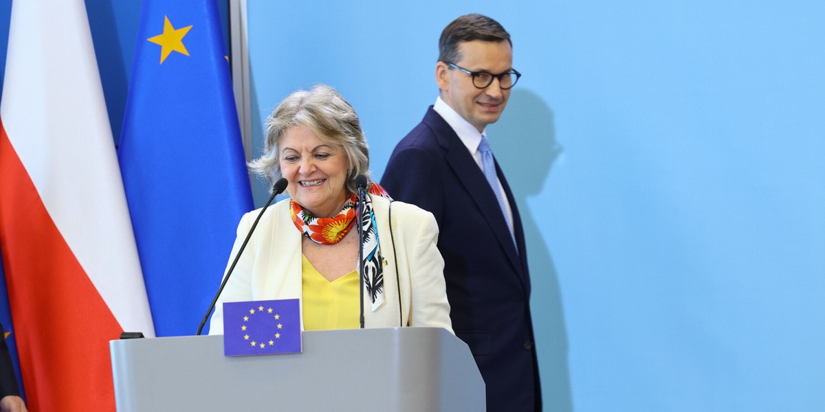 Komisarz UE ds. spójności i reform Elisa Ferreira oraz premier Mateusz Morawiecki