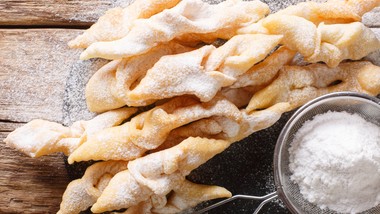 faworki od ewy wachowicz. smaży je tylko na tym tłuszczu. przepis na faworki