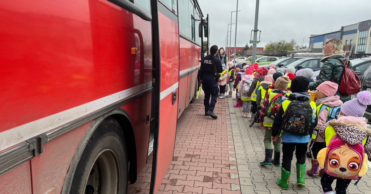 Gminy uchylają się od dowożenia uczniów do szkół
