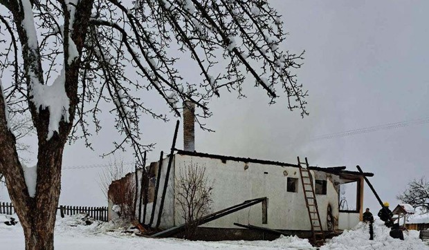 Kuća u Kremnima koju je progutao požar