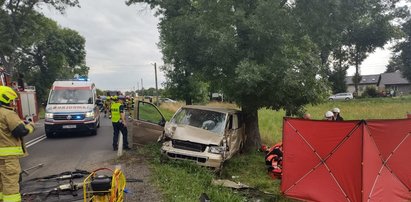 Bus zderzył się z lekkim autem. Nie żyje kierowca busa