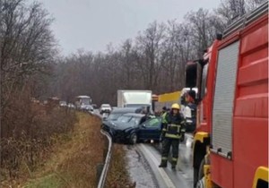 Teška saobraćajna nesreća na Ibarskoj magistrali