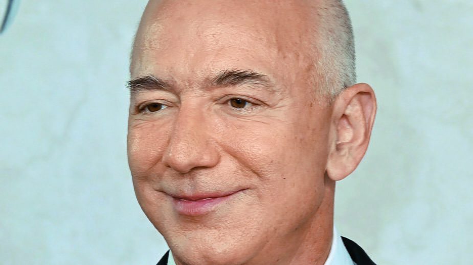 Jeff Bezos, szukając dywersyfikacji biznesu Amazona, zainteresował się nieruchomościami.