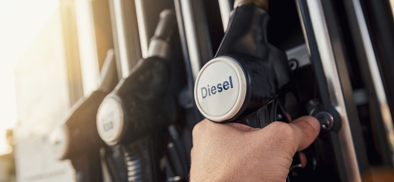 Dobra wiadomość dla kierowców. Eksperci prognozują spadek cen diesla