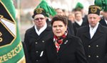 Szydło i jej syn „darem Bożym". Groteska w rodzinnych stronach pani premier