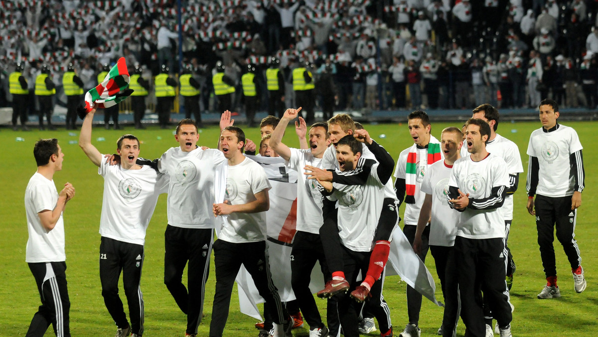 Legia Warszawa zdobywając Puchar Polski osłodziła sobie ten sezon. Natomiast w Koronie Kielce nadal jest bardzo gorzko. W piątek na Łazienkowskiej spotkają się dwie drużyny, które na wiosnę najbardziej zawodzą.