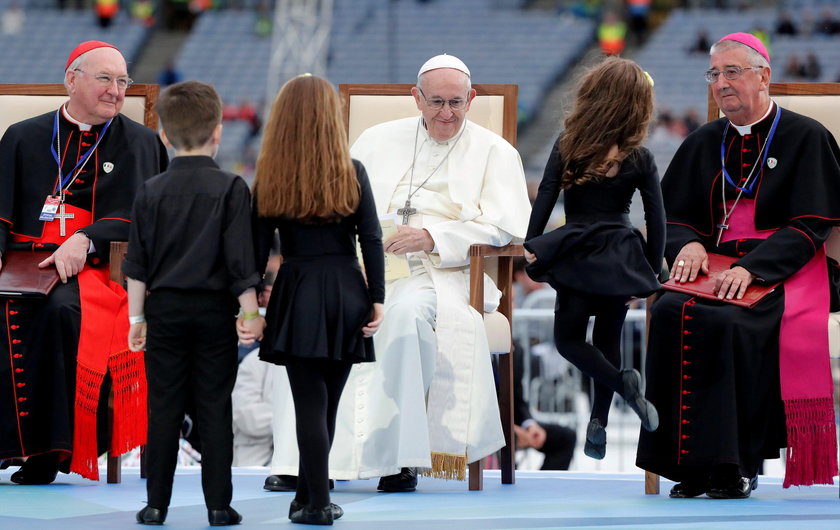 Papież spotkał się w Dublinie z ofiarami księży pedofilów