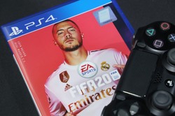 Liga niemiecka: Piłkarze rozegrają turniej FIFA 20 na konsoli