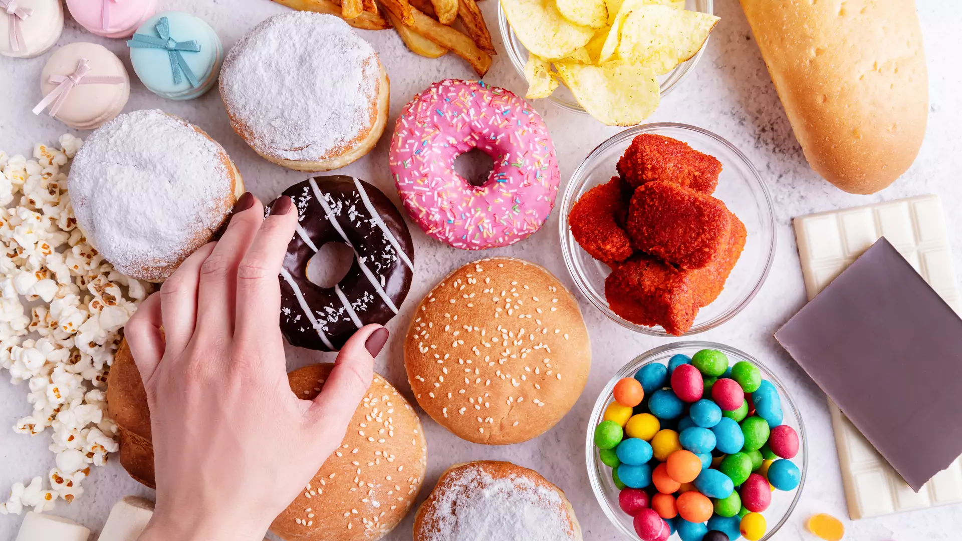 Oto dlaczego cukry proste są zaliczane do "złych" cukrów oraz inne fakty, które powinnaś znać