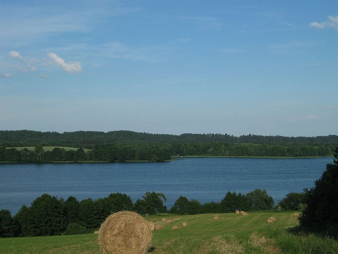 <b>Województwo Warmińsko - Mazurskie: Mrągowo </b><br />  Na zdjęciu widok na jezioro Juno w Mrągowie