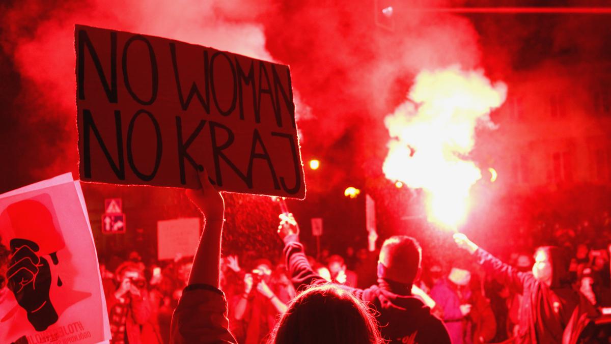 Piekło kobiet. Ogólnopolskie protesty ws. wyroku Trybunału Konstytucyjnego 