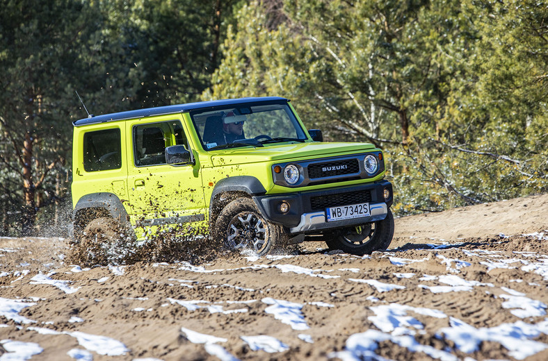 Suzuki Jimny 1.5 VVT 4AT - jego żywioł to teren