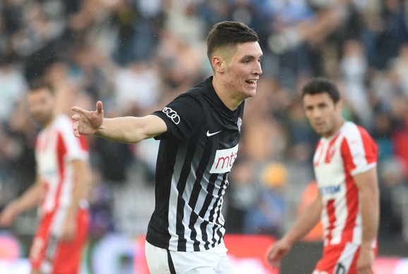 Nikola Milenković u dresu Partizana na meču sa Zvezdom