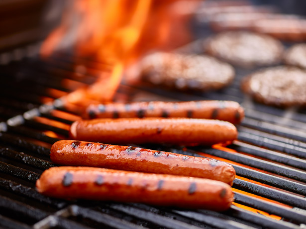 Dostali mandaty za grillowanie... na klatce schodowej wieżowca