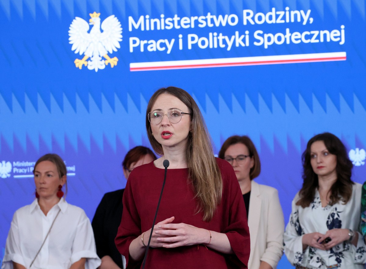Skrócony czas pracy. Dziemianowicz-Bąk ujawnia szczegóły pilotażu