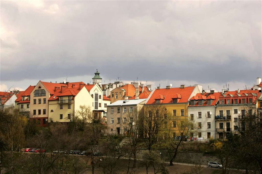 Oto najpiękniejsze świętokrzyskie zamki, pałace i świątynie