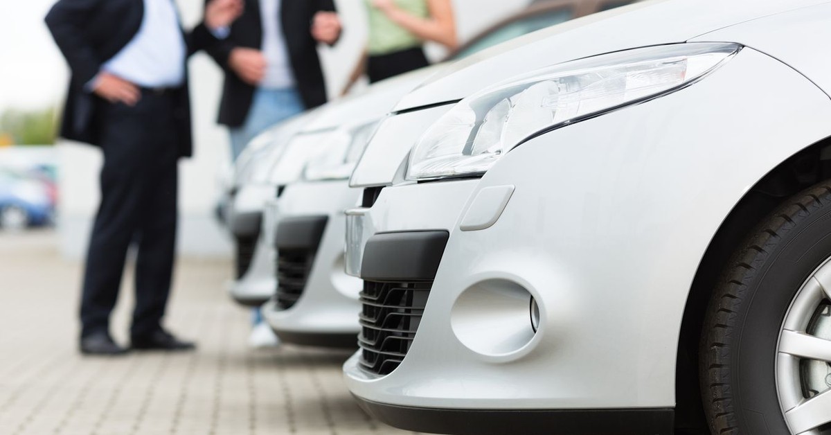 They want to get there before Trump&#39;s tariffs. Americans have rushed to buy cars