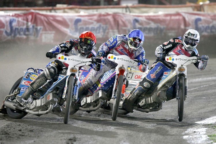 Dla wszystkich fanów żużla mamy dwa podwójne zaproszenia na rozpoczęcie sezonu Speedway Grand Prix w Pradze. Wystarczy napisać dlaczego to właśnie Ty zasługujesz na tę nagrodę