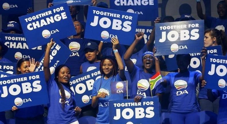 Democratic Alliance supporters cheer at an election rally in Johannesburg May 3, 2014. 