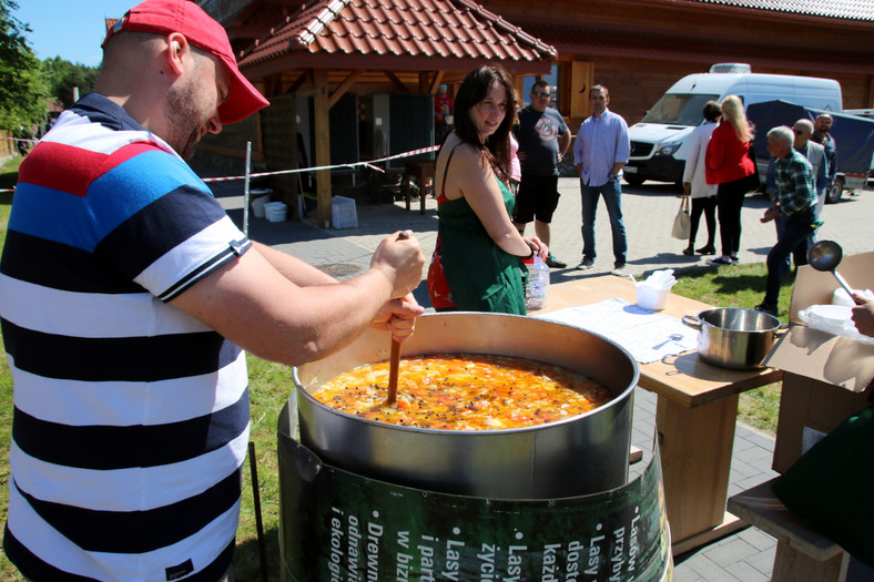 Tatarska zupa z wielkiego gara