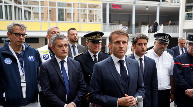 Emmanuel Macron (k) államfő szerint "valamennyi európai állam sebezhető az iszlamista terrorizmus visszatérésével szemben" /Fotó: MTI/AP/Pool/AFP/Ludovic Marin