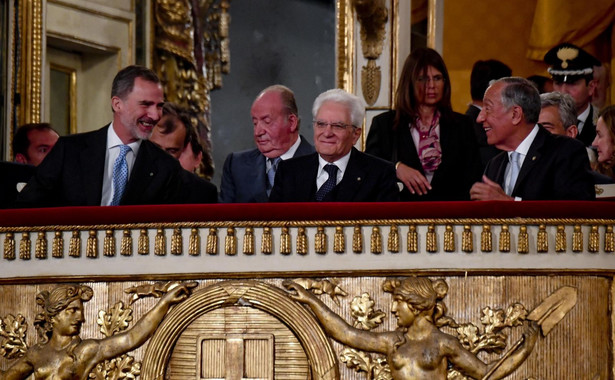 W obecności króla Hiszpanii odegrano hymn z czasów... dyktatury Franco. Prezydent Włoch przeprasza