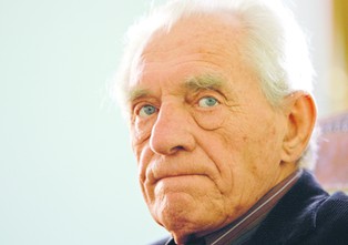 Mamy obsesję długów. Wywiad z ekonomistą Kazimierzem Łaskim