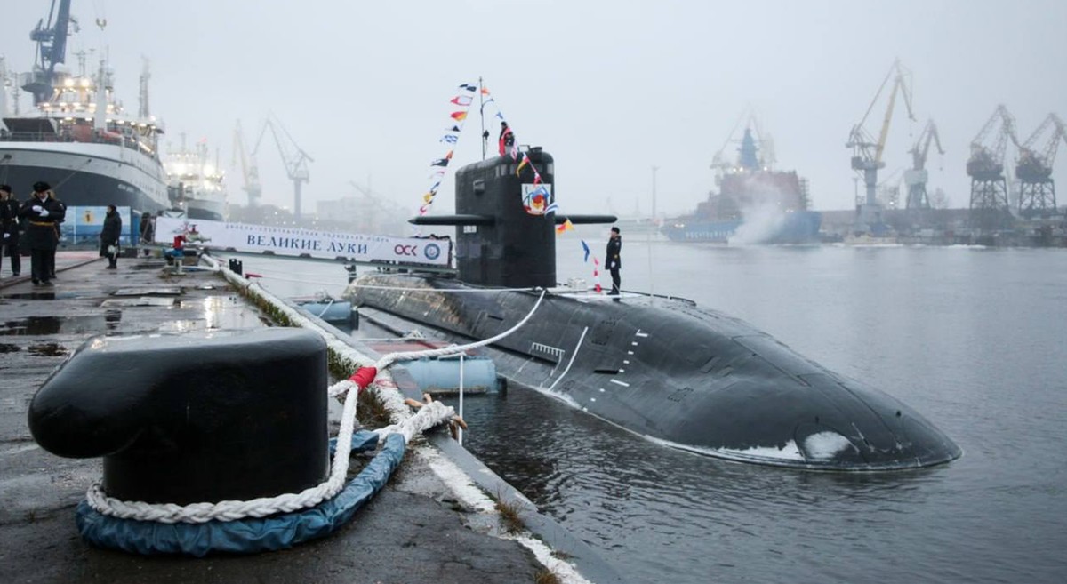 Okręt podwodny "Wielkie Łuki"