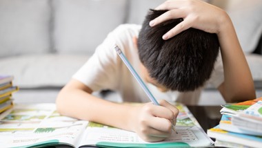 men: prace domowe powinno się zadawać. ale przepisy to blokują. czas na męską decyzję, panie premierze!