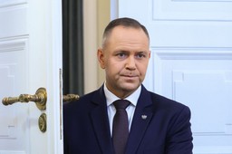 prezydent nawrocki napisał do marszałka czarzastego. jeden szczegół zwraca uwagę