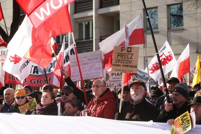 Sakiewicz zwrócił się także do Polonii. 