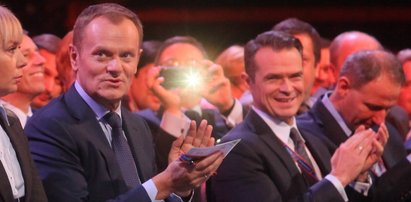 Tusk do Nowaka: Trzymaj się, jesteśmy z Tobą!