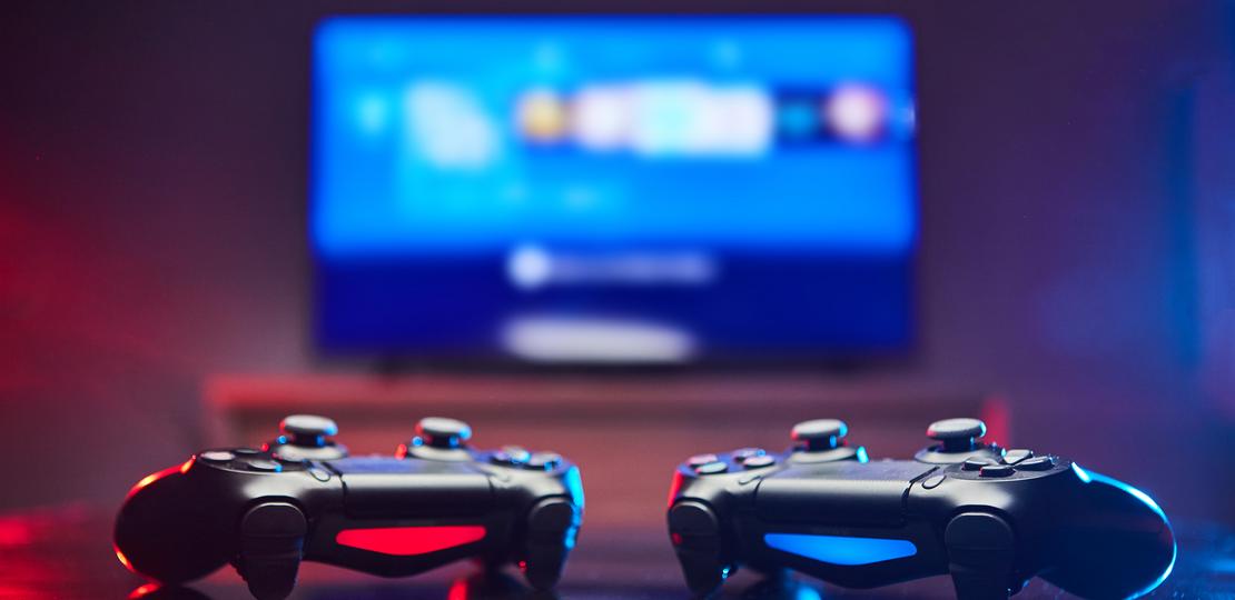 Jaką konsolę do gier kupić? Pojedynek Xbox Series X/S vs PlayStation 5 vs Nintendo Switch OLED