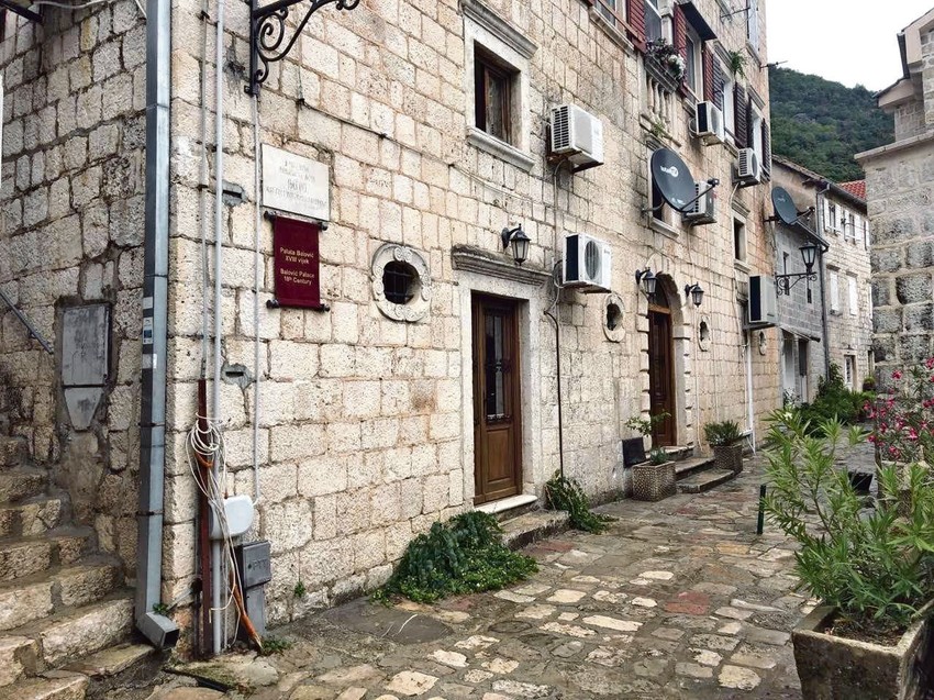 Saša Matić - kuća u Crnoj Gori