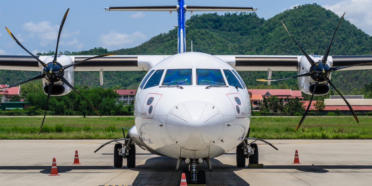 ATR to francusko-włoskie konsorcjum produkujące turbośmigłowe samoloty wykorzystywane do obsługi regionalnych połączeń pasażerskich i przewozów cargo.