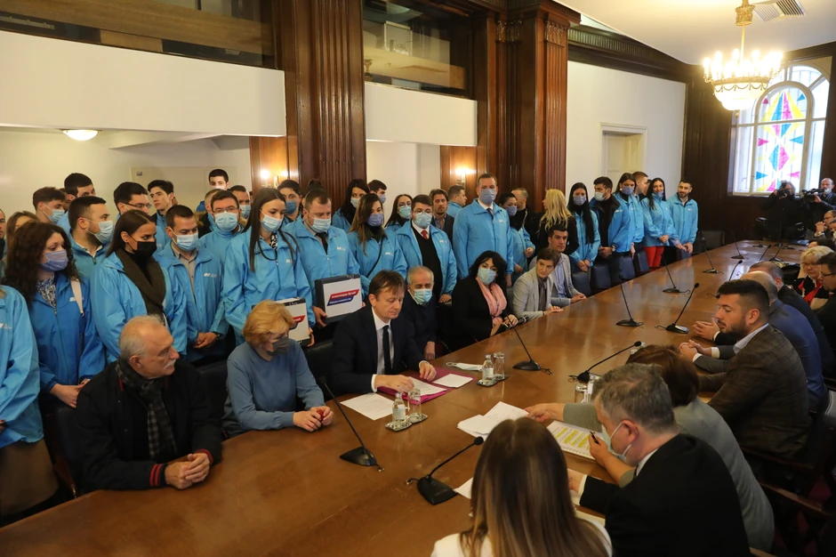 SNS prva na izbornom listiću