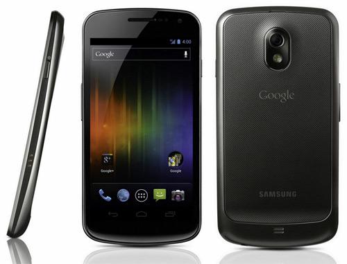 Producenci smartfonów z Androidem tacy jak Samsung (na zdjęciu Galaxy Nexus) mieli poważne obawy o przyszłość platformy. Google z Motorolą to poteżny duet. Pekin zadbał o to, aby niezależni producenci na przejęciu Moto nie stracili. Oczkiem w głowie są oczywiście marki chińskie, ale przy okazji zyskali wszyscy 